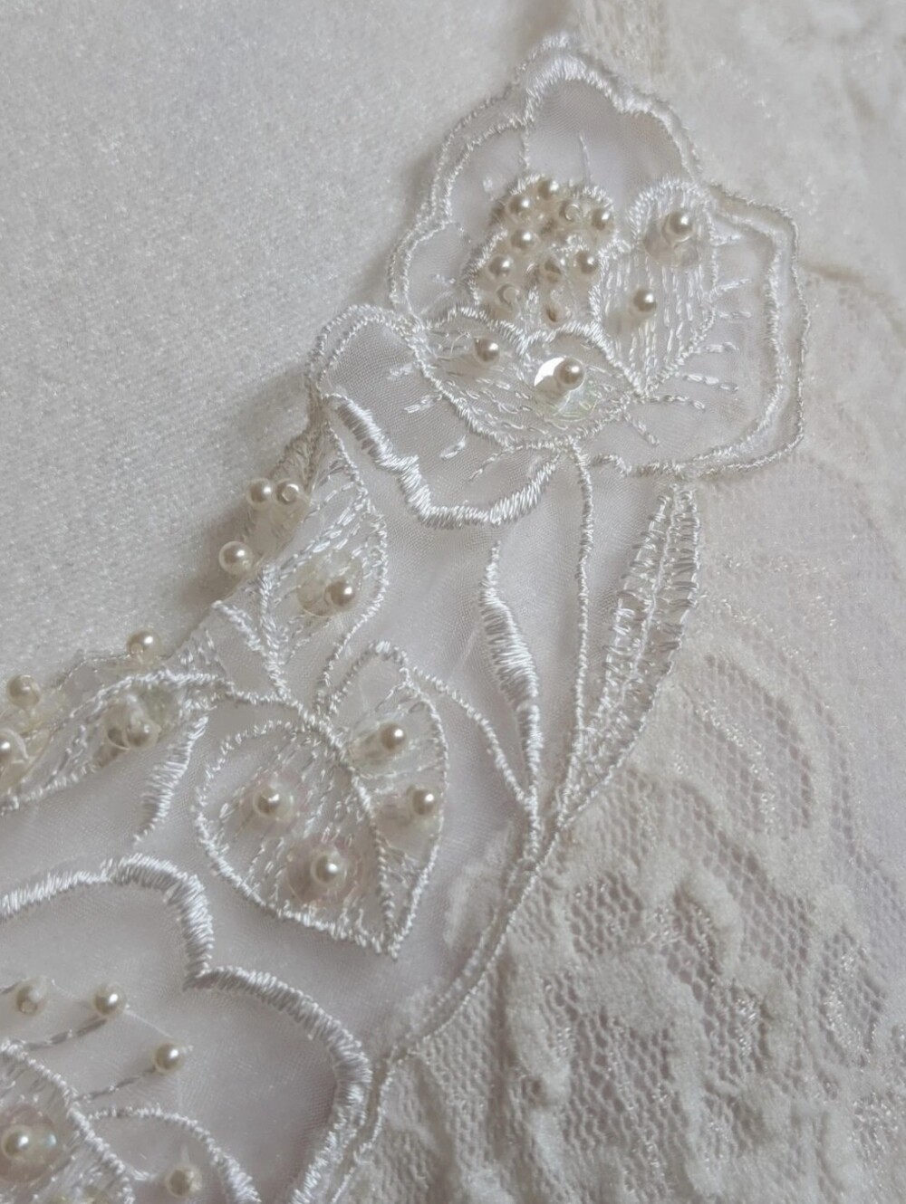 Vintage Ivory Nightgown 2X Plus Size Lace Pearl Beaded Nylon Made In USA - Picture 6 of 15
